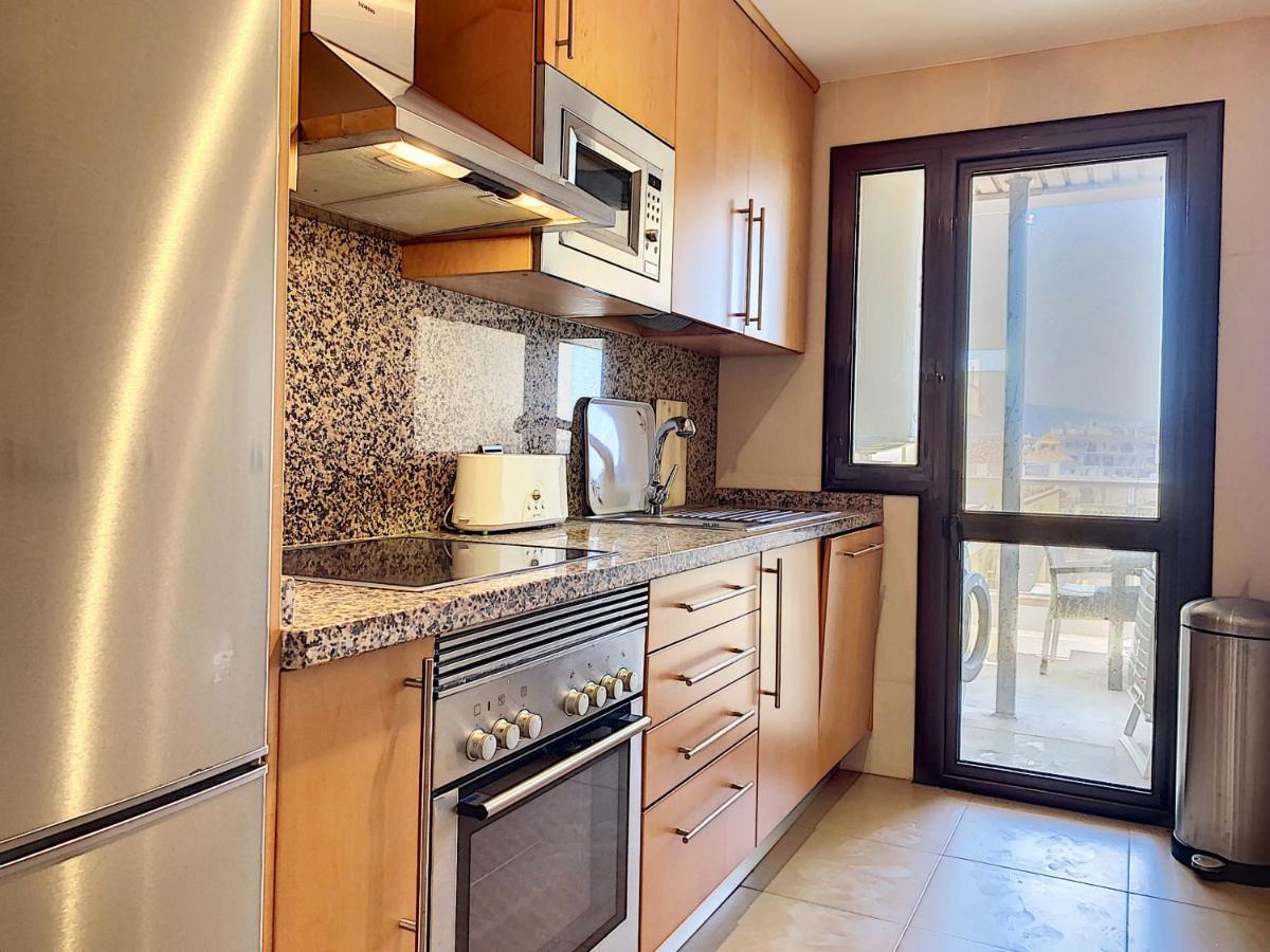 Lovely Apartment With Pool & Sea Views - Marina Del Castillo 2129 Manilva Zewnętrze zdjęcie