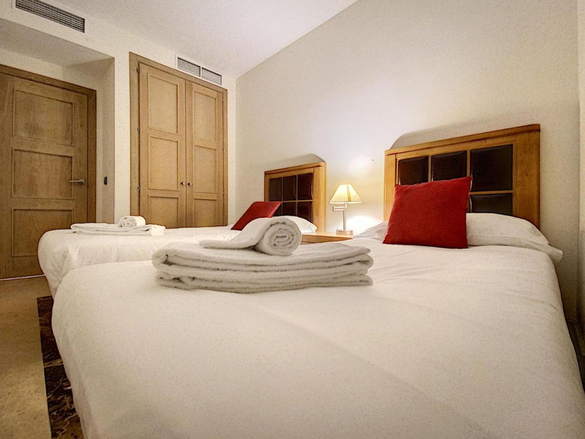 Lovely Apartment With Pool & Sea Views - Marina Del Castillo 2129 Manilva Zewnętrze zdjęcie